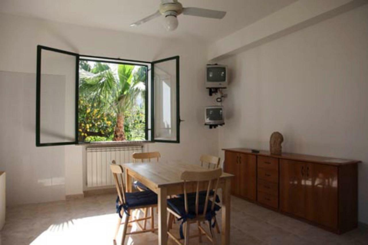 La Casa Tra I Limoni Di Rosmarino Park It083O84B59Cp6Px5J Villa Sant'Agata di Militello Eksteriør billede